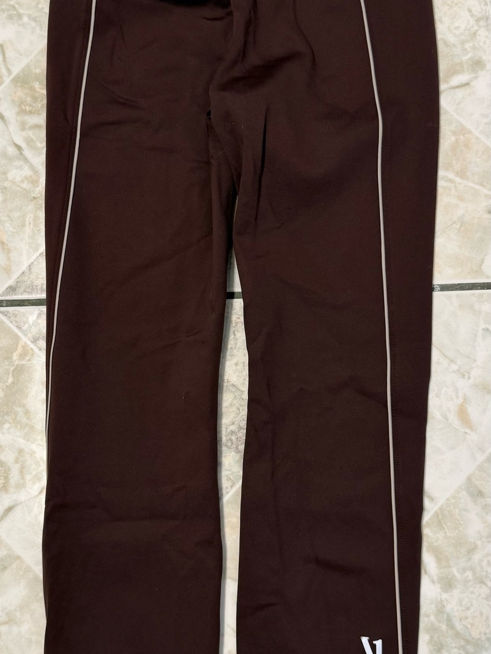 Vuori Brown Leggings with White Contrast Piping